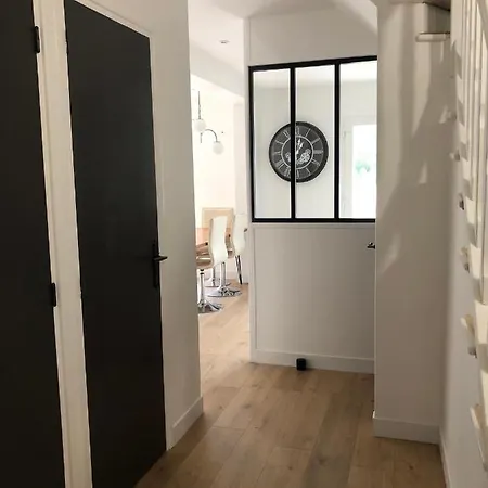 Maison *